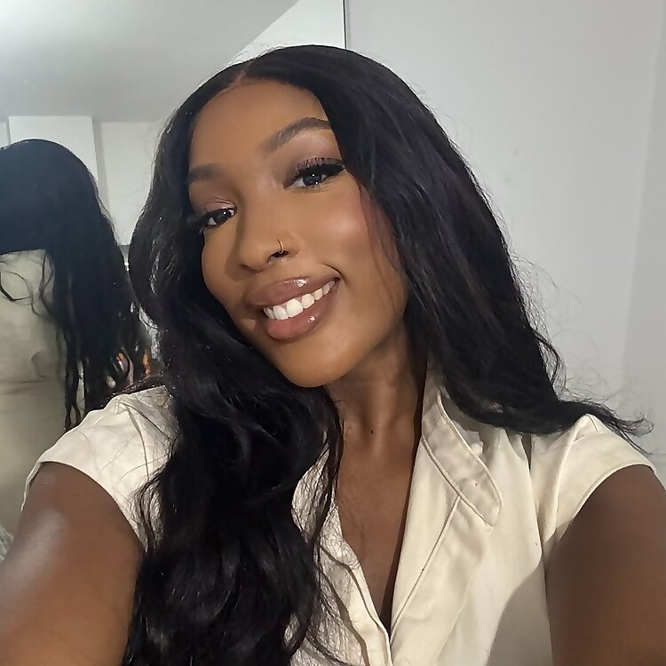 Simone A.